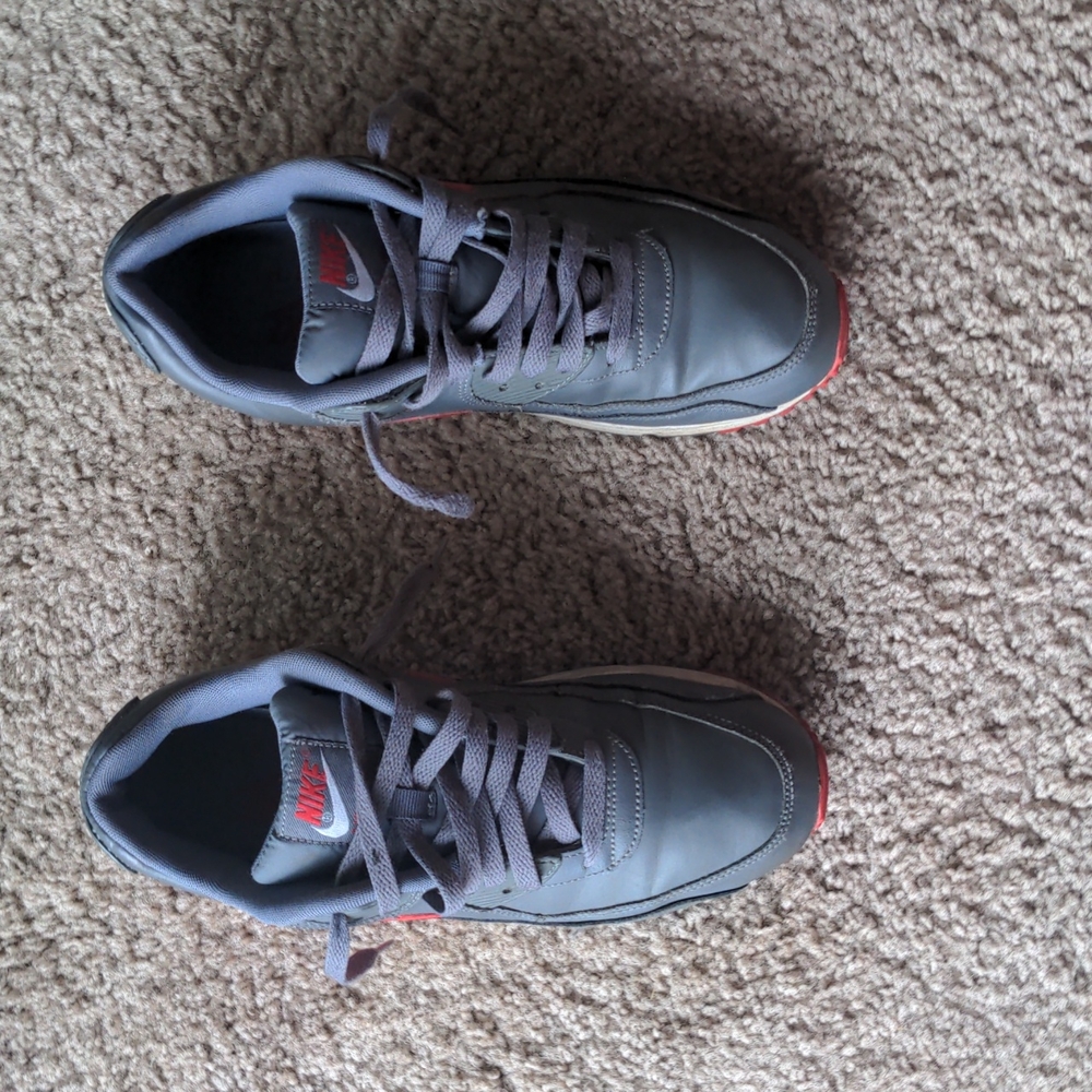 Air max 90 essential gray and red